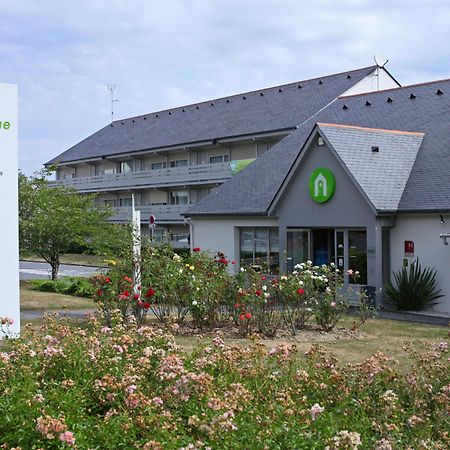 Campanile Angers Ouest - Beaucouze Hotel Bagian luar foto
