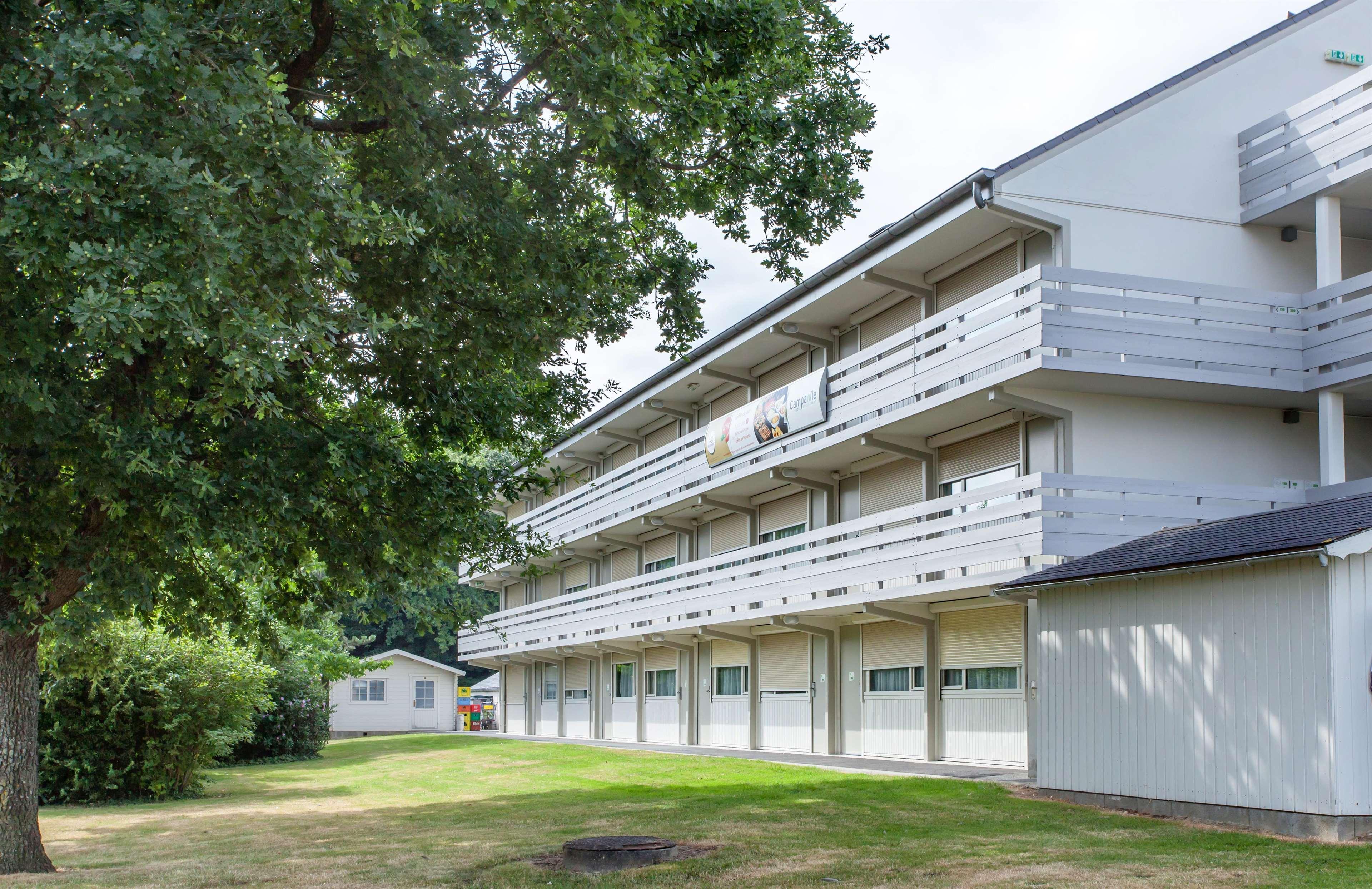 Campanile Angers Ouest - Beaucouze Hotel Bagian luar foto