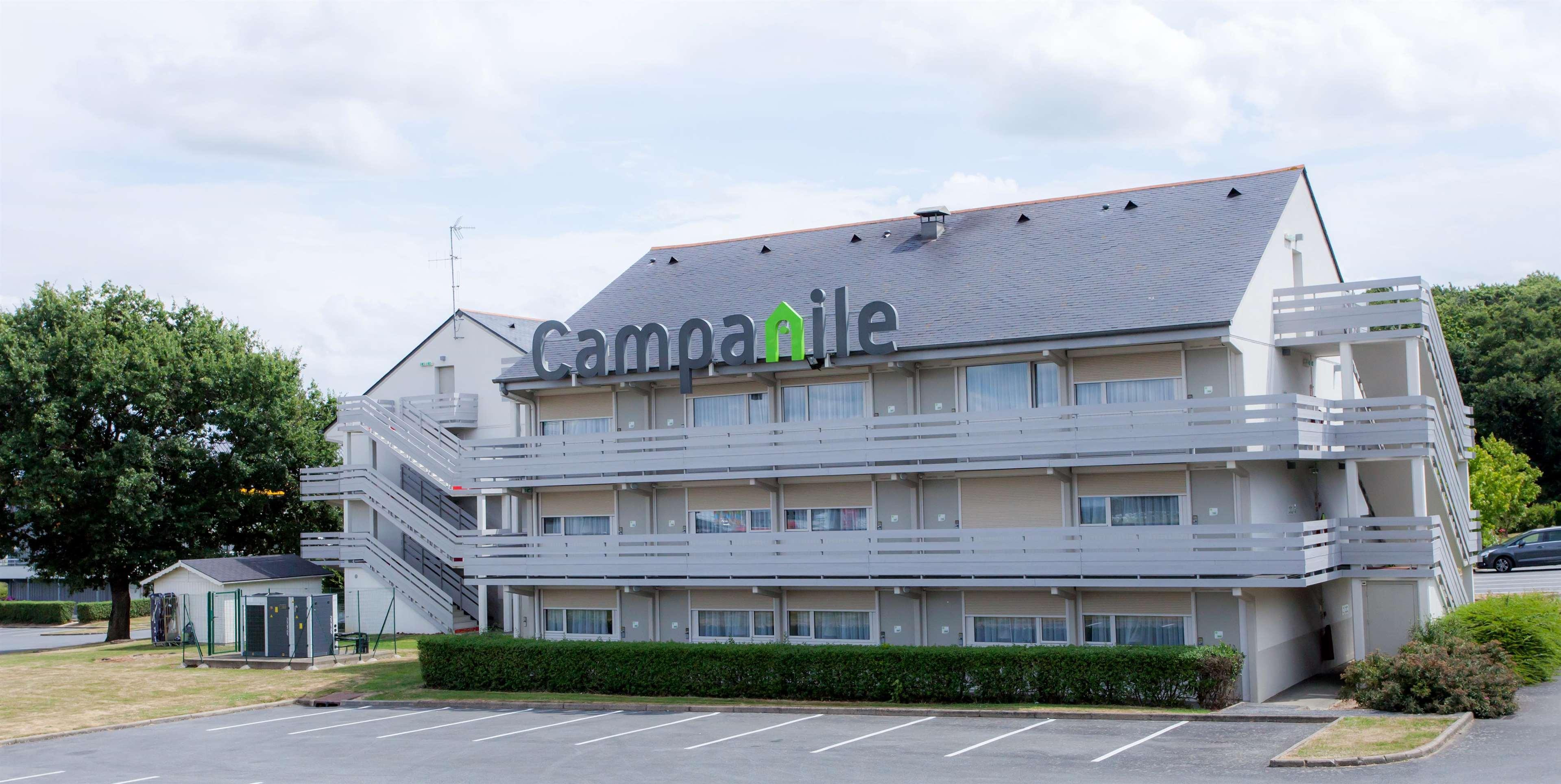 Campanile Angers Ouest - Beaucouze Hotel Bagian luar foto