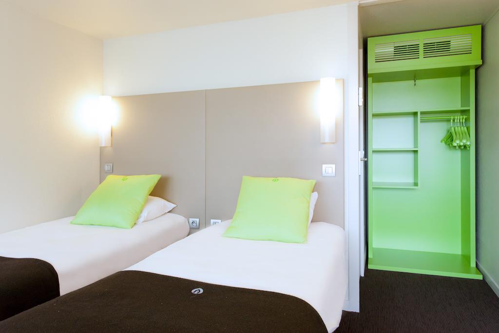 Campanile Angers Ouest - Beaucouze Hotel Bagian luar foto