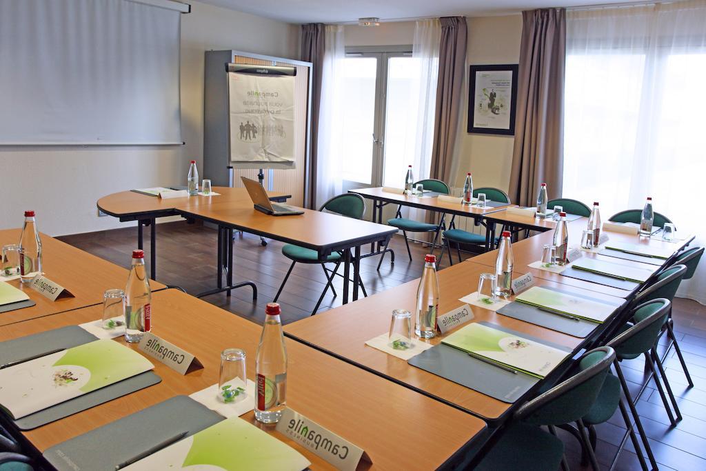 Campanile Angers Ouest - Beaucouze Hotel Bagian luar foto